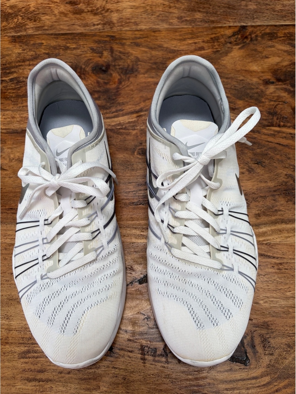 Nike Free 5.0 White and Gray Running Shoes Size 10